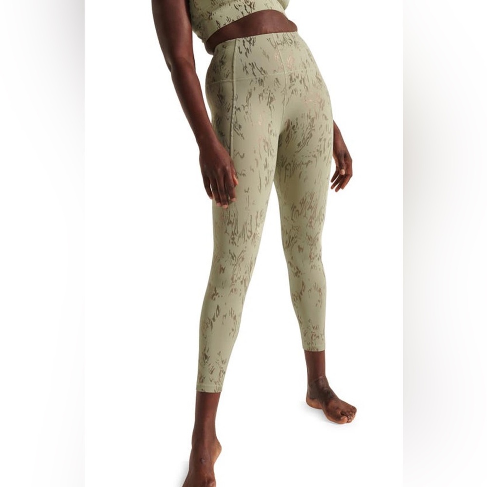 Sweaty Betty x Halle Berry Athena Super Soft Leggings in Green Foil Print